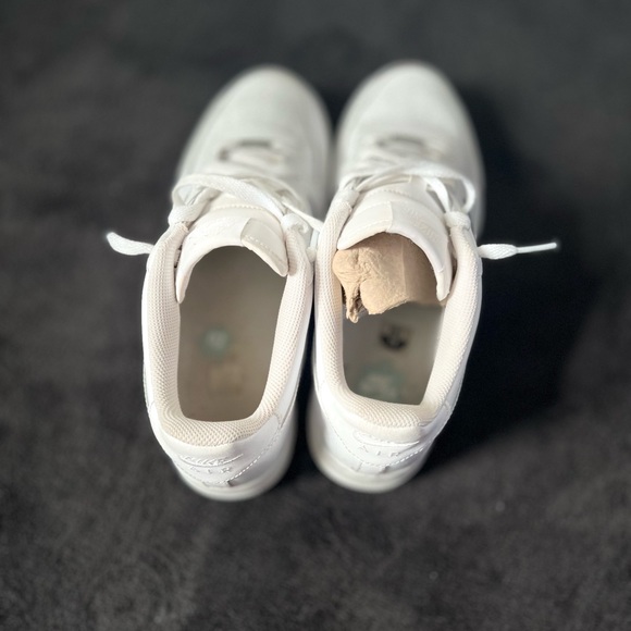 White AF1 - Picture 3 of 7